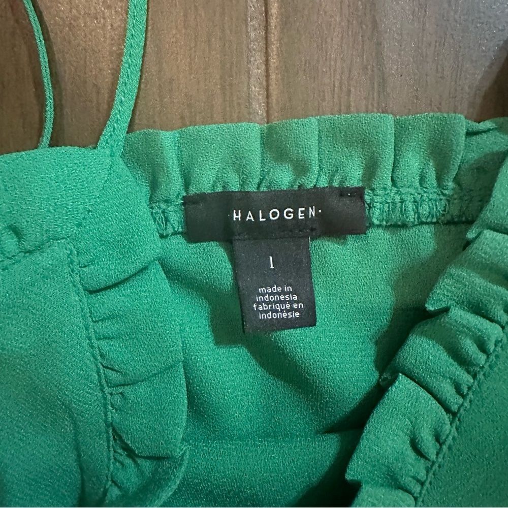 Halogen Green Solid Ruffle Triangle V Neck Adjustable Tank Top Large - Picture 5 of 10